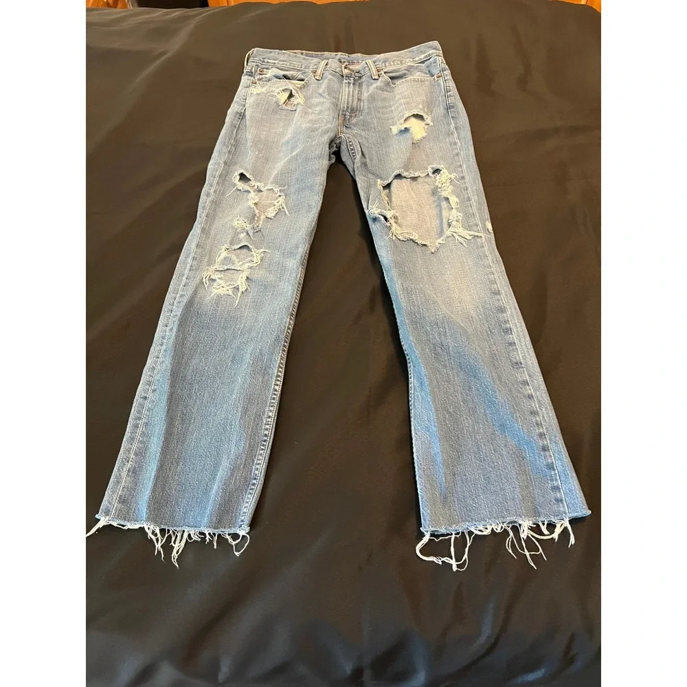 Levis Distressed Light Wash Straight Leg Jeans Raw Hem 100% Cotton 32x31